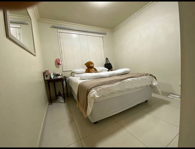 2 BEDROOM APARTMENT FOR SALE IN UMHLANGA RIDGE
